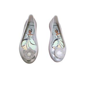 Mini Melissa Disney Princess Tiana Shoes Flower Detail Light Gray Flats Girls Si